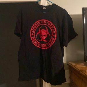 Unisex Zombie Outbreak Tshirt Sz XL